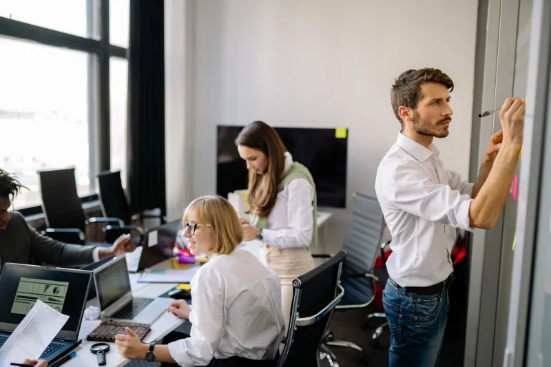 Your No-Nonsense Guide to a Microsoft 365 Migration That Actually Sticks
